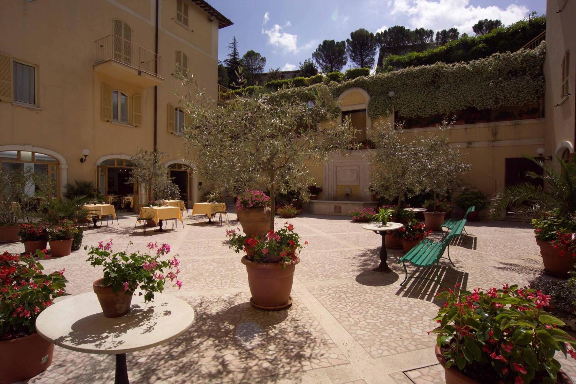 Hotel San Luca Σπολέτο Εξωτερικό φωτογραφία