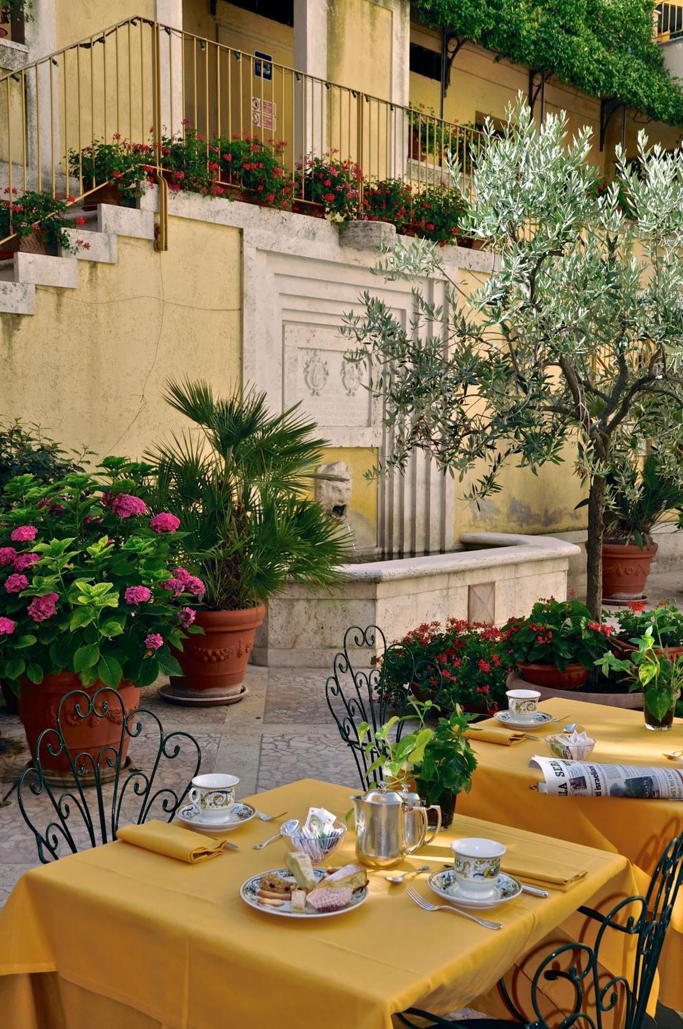 Hotel San Luca Σπολέτο Εξωτερικό φωτογραφία